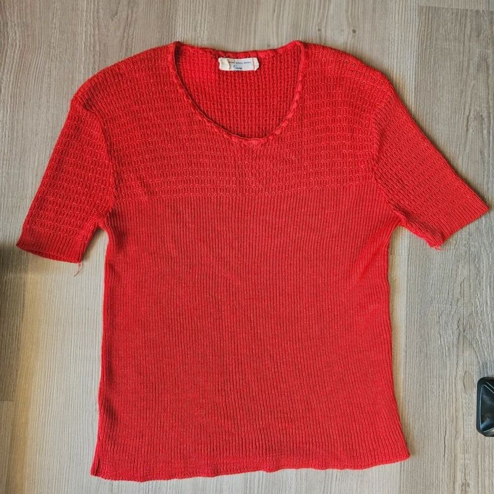 1960s 70s Vintage Red Knit Top Short Sleeve Scoop Neck Textured Mod Retro